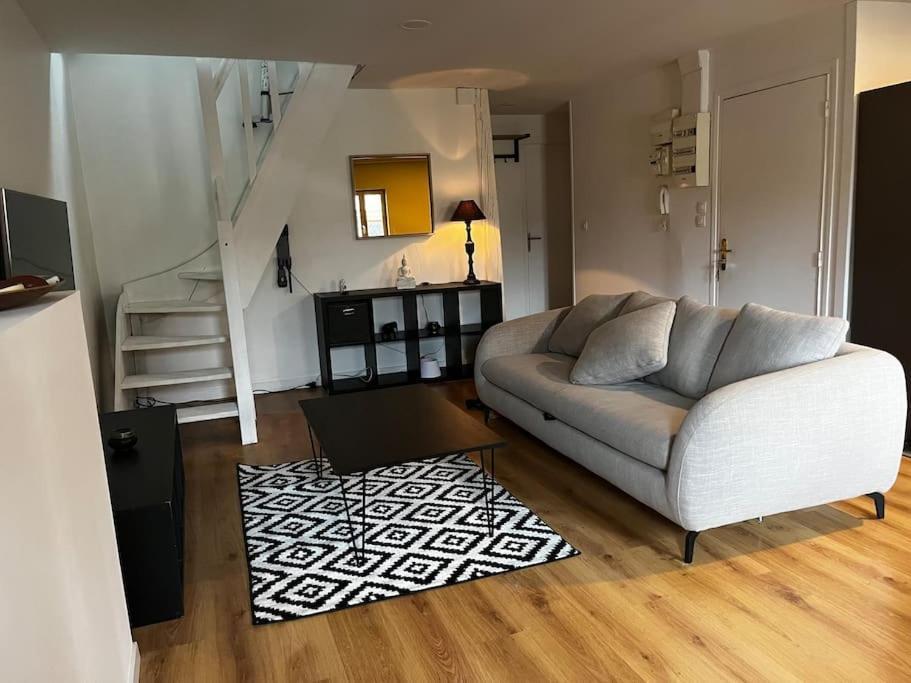בורז'ה Superbe Appartement Centre Ville מראה חיצוני תמונה